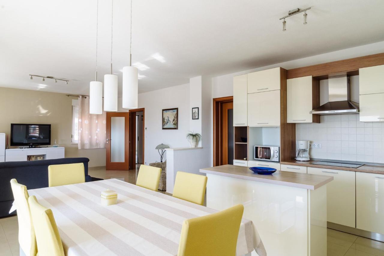 Apartman Niko Каштела Экстерьер фото